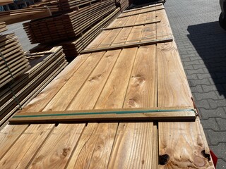 Ca. 128x Douglas Zweeds Rabat, 26x190mm, lengte 500cm